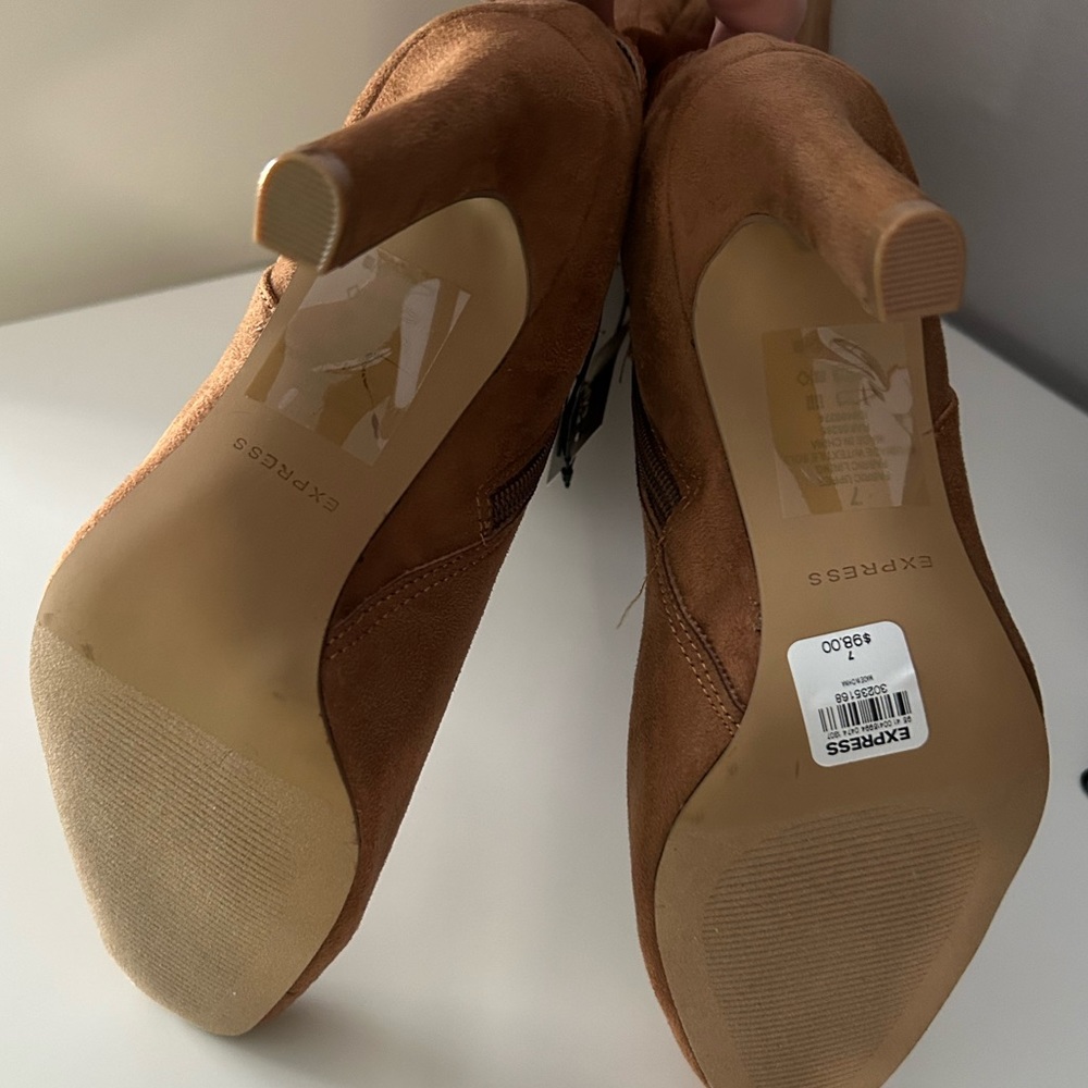 EXPRESS BOOTS - Picture 3 of 4
